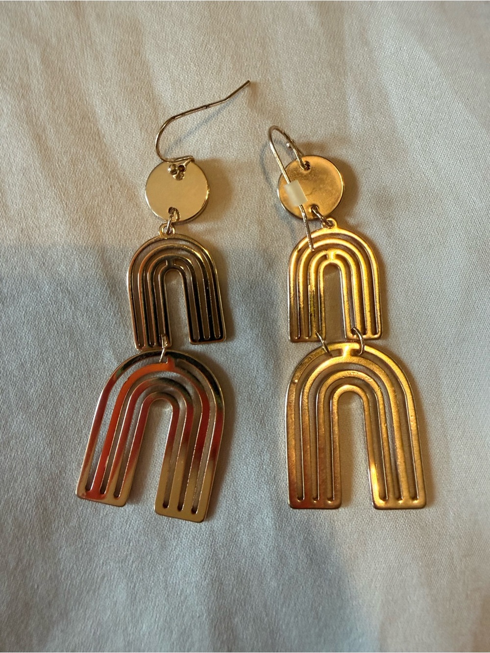 Landry earring gold rainbow